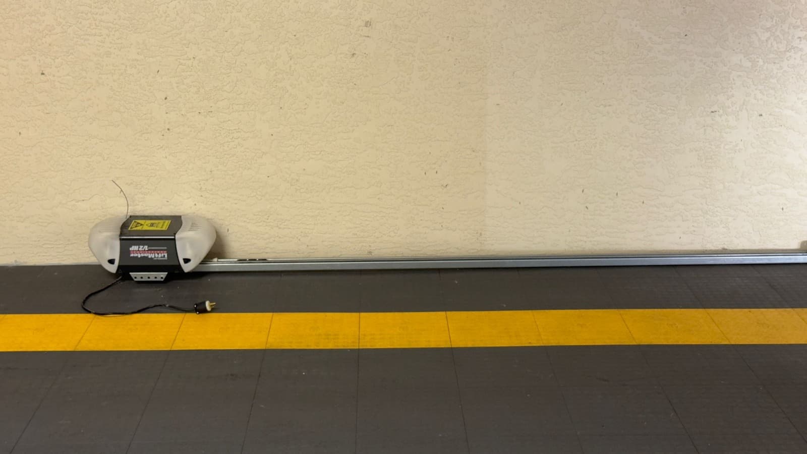 Garage door work in Cape Coral, FL - photo 3