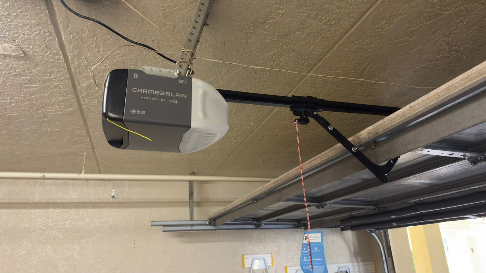 Garage door service in McGregor, FL