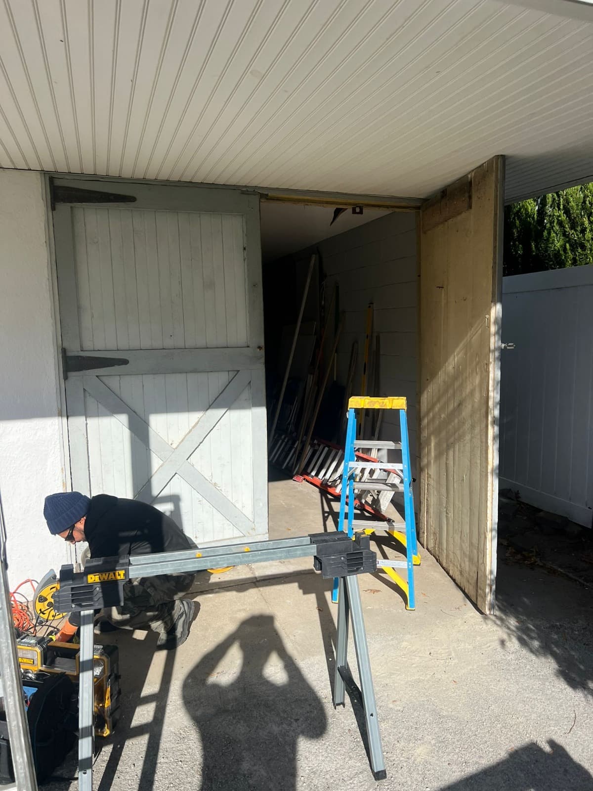 Garage door work in Pelican Bay, FL - photo 2